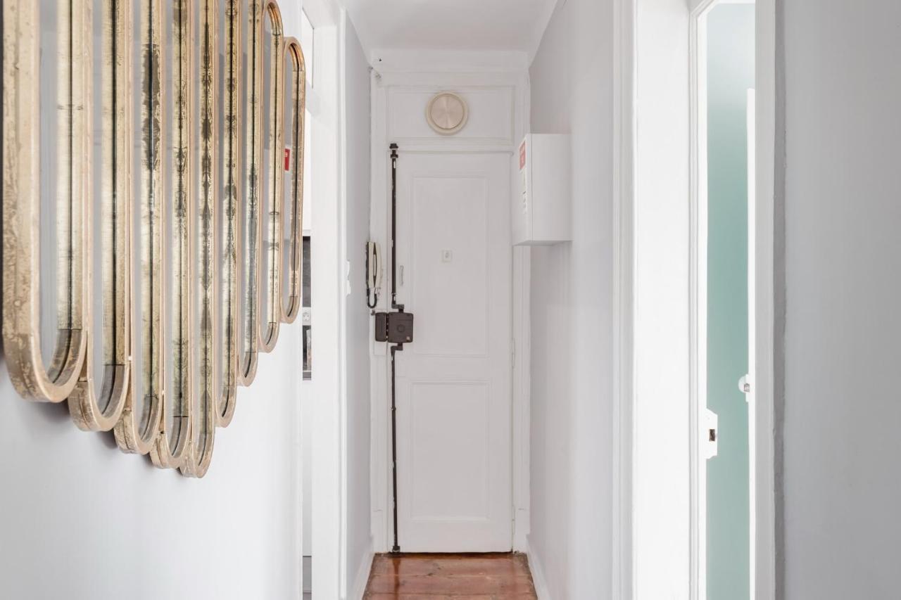 Avenida Da Liberdade Area, Bright And Newly Renovated 2 Bedroom Apartment, Lisbon Historical Center Exteriör bild