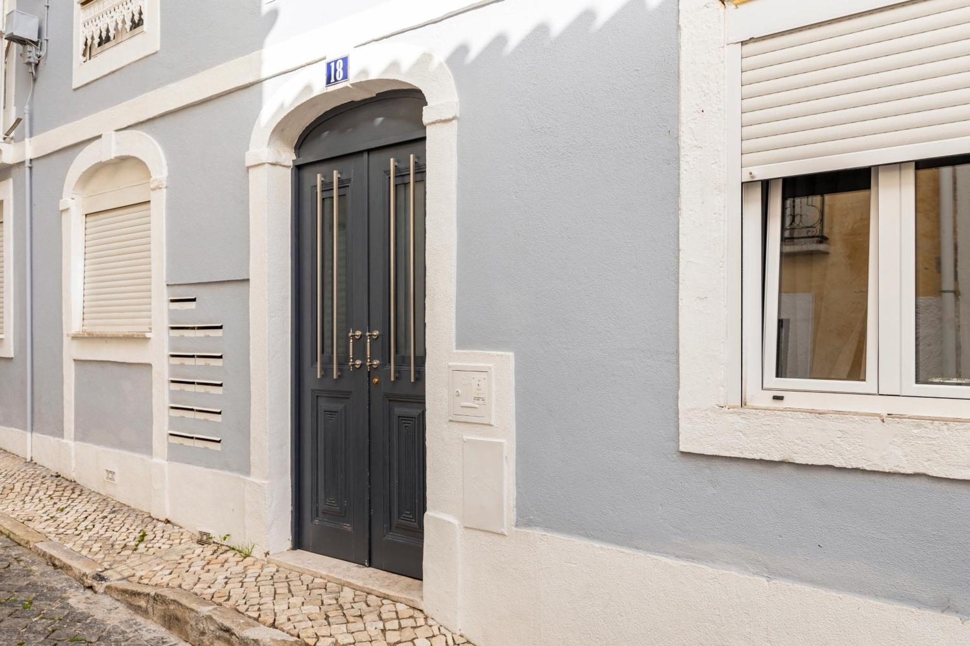 Avenida Da Liberdade Area, Bright And Newly Renovated 2 Bedroom Apartment, Lisbon Historical Center Exteriör bild